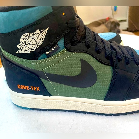 jordan 1 retro high black green olive